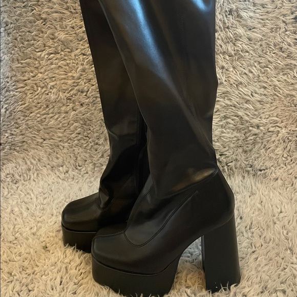 SOLD ‼️ Naked Wolfe Look-Alike Tall Boot - Picture 5 of 5